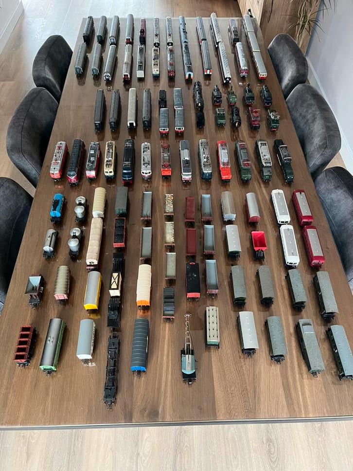 Grote partij treinen wagons rails Märklin Roco Fleischmann, Hobby en Vrije tijd, Modeltreinen | H0, Gebruikt, Treinset, Gelijkstroom