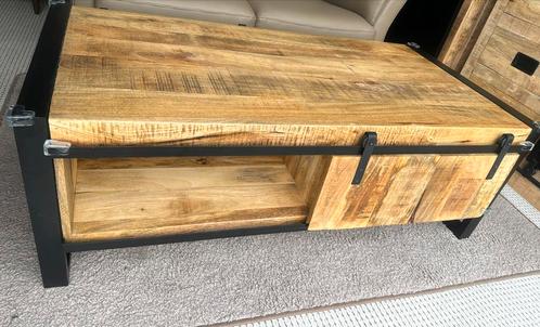 Salontafel Dominique, Huis en Inrichting, Tafels | Salontafels, Zo goed als nieuw, Minder dan 50 cm, 50 tot 100 cm, 150 tot 200 cm