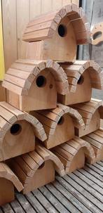 Speels vormgegeven Douglas vogelhuisje voor Mus & Tuinvog, Tuin en Terras, Vogelhuisjes en Vogelbaden, Ophalen of Verzenden, Nieuw