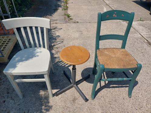 2 leuke stoelen en 1 kruk, Huis en Inrichting, Stoelen, Gebruikt, Twee, Stof, Ophalen