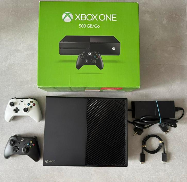 Xbox One 500GB + 2 Controllers + Originele Doos, Spelcomputers en Games, Spelcomputers | Xbox One, Zo goed als nieuw, Xbox One