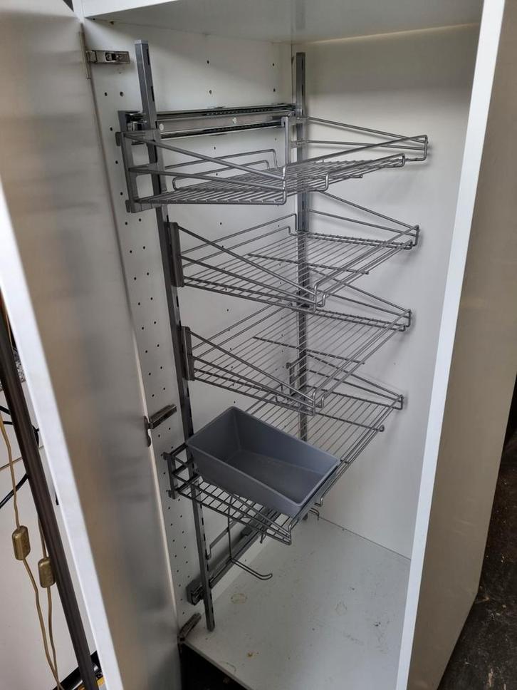 Uitschuifbaar IKEA opbergsysteem - Aangepaste indeling, Huis en Inrichting, Keuken | Keukenelementen, Ophalen