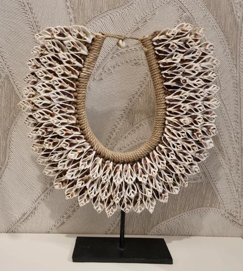 Schelpenketting op standaard🐚, Huis en Inrichting, Woonaccessoires | Overige, Zo goed als nieuw, Ophalen of Verzenden