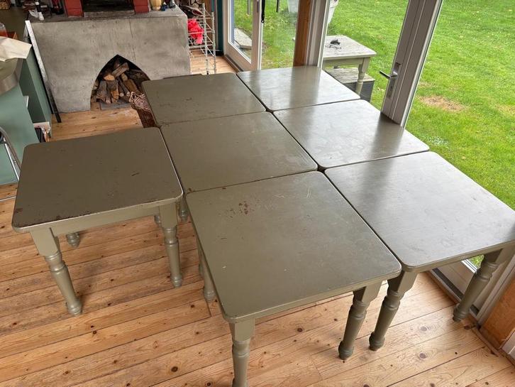 5 Eikenhouten tafels, 80x80, gratis ophalen, Antiek en Kunst, Antiek | Meubels | Stoelen en Banken, Ophalen of Verzenden