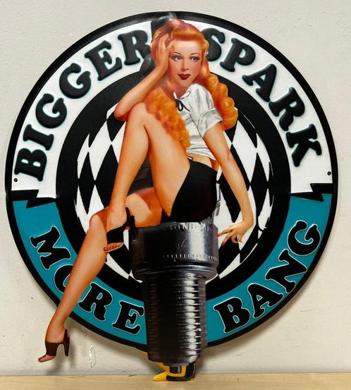 Bougie rode pinup bigger spark relief metalen reclamebord, Huis en Inrichting, Woonaccessoires | Wanddecoraties, Nieuw, Ophalen of Verzenden