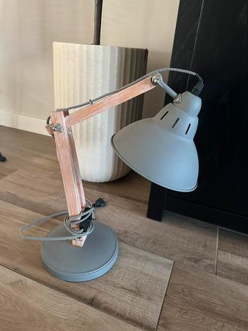 Tafellamp / Bureaulamp beschikbaar voor biedingen