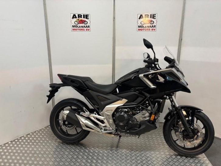 Honda NC 750 X ABS DCT (bj 2025), Motoren, Motoren | Honda, Bedrijf, Overig, 11 kW of minder