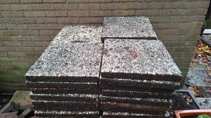 Gratis Grindtegels 40x40 - 180 stuks - Almere, Tuin en Terras, Tegels en Klinkers, Zo goed als nieuw, Beton, Ophalen