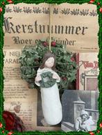 Angel of christmas met kransje in haar handjes. 12,5  cm. gr, Joker import, Joker import, Ophalen of Verzenden, Joker import
