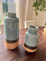 2-delige Vazenset Lichtblauw, Brons & Perzik, Huis en Inrichting, Overige kleuren, Aardewerk of Porselein, Ophalen of Verzenden