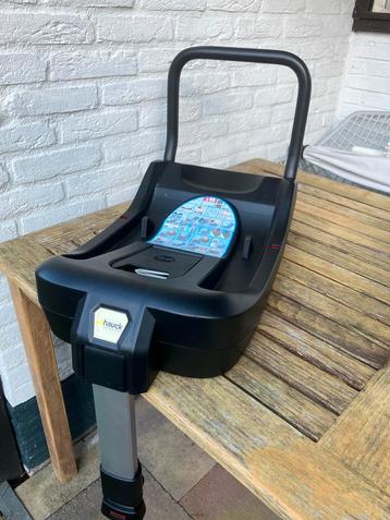 Hauck isofix base t.e.a.b. beschikbaar voor biedingen