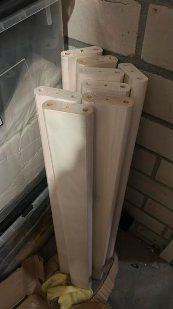 Zij steunen voor flexa bed, stapelbed. 