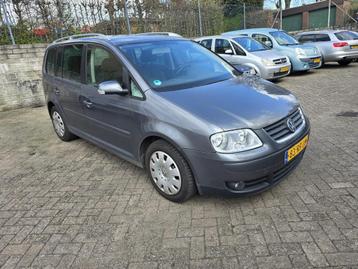 Volkswagen Touran 1.9 TDI Highline (bj 2005) beschikbaar voor biedingen