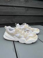Nike Tech Hera Sneakers - Maat 41, Ophalen of Verzenden, Gebruikt, Schoenen