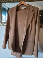 Camelkleurig broekpak - Helena Hart - Maat M, Kleding | Dames, Jasjes, Kostuums en Pakken, Maat 38/40 (M), Kostuum of Pak, Bruin