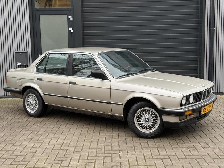 BMW 3-serie 325i, Auto's, BMW, Bedrijf, Te koop, 3-Serie, Airconditioning, Lichtmetalen velgen, Benzine, Sedan, Handgeschakeld