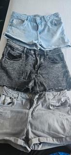 3 dames shorts maat 170 en 164, Kleding | Dames, Ophalen of Verzenden, Zo goed als nieuw, Maat 34 (XS) of kleiner