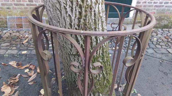 smeed ijzeren boomkrans, Tuin en Terras, Tuinhekken en Hekwerk, Gebruikt, Sierhekwerk, IJzer, Ophalen