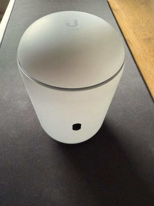Ubiquiti UniFi Dream Router | WIFI 6, Computers en Software, Routers en Modems, Zo goed als nieuw, Router, Ophalen of Verzenden
