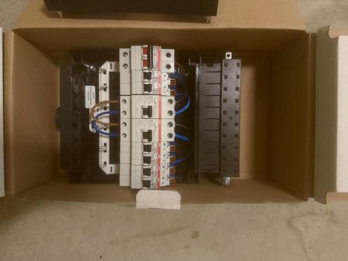 Nieuw ABB meterkast, Hobby en Vrije tijd, Elektronica-componenten, Zo goed als nieuw, Ophalen of Verzenden