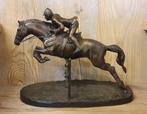 SPRINGPAARD MET AMAZONE / BRONZEN BEELD, Ophalen of Verzenden