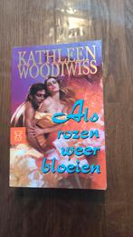 Kathleen Woodiwiss - Als rozen weer bloeien, Boeken, Ophalen of Verzenden, Zo goed als nieuw, Kathleen Woodiwiss