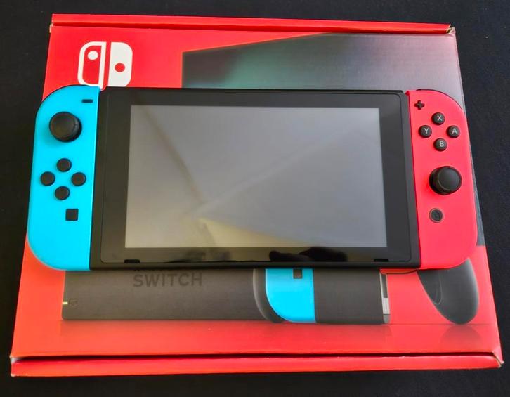 Nintendo Switch - Bijna als nieuw!, Spelcomputers en Games, Spelcomputers | Nintendo Switch, Nieuw, Switch Original, Met 2 controllers