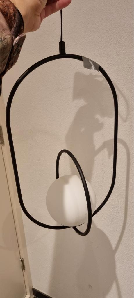 Design Lamp - Wegens Verhuizing!, Huis en Inrichting, Lampen | Hanglampen, Ophalen