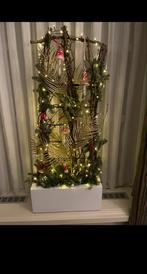 Decoratieve witte bak met houten frame en lichtjes, Ophalen