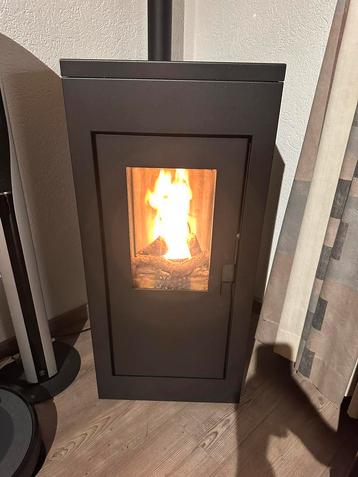 Artel Pelletkachel NextGen 9 KW Nieuw met wifi en extra beschikbaar voor biedingen