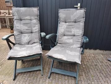 2 verstelbare tuinstoelen, inclusief NIEUWE kussens beschikbaar voor biedingen