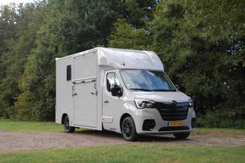 Paardenvrachtwagen te huur – 2 paarden, B-rijbewijs beschikbaar voor biedingen