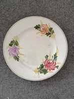Vintage bord met Bloemen Decoratie, Maastricht keramiek, Antiek en Kunst, Antiek | Keramiek en Aardewerk, Ophalen of Verzenden