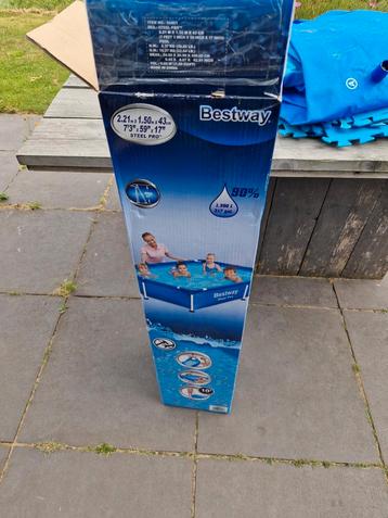 Bestway Steel Pro Zwembad - 2.21m x 1.50m - Nieuw in doos beschikbaar voor biedingen