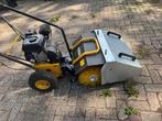 Zo goed als nieuwe veegmachine - 4-takt benzine, Ophalen, Zo goed als nieuw