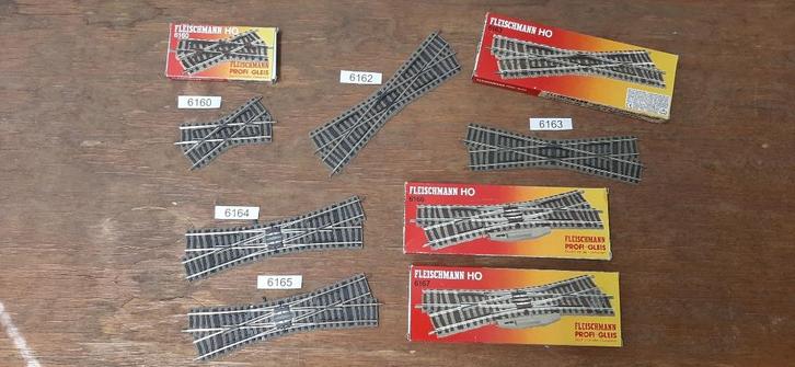 Treintjenl profirail Fleischmann H0 kruising, Hobby en Vrije tijd, Modeltreinen | H0, Zo goed als nieuw, Rails, Gelijkstroom, Fleischmann