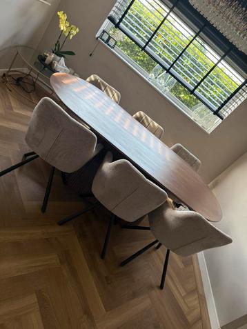 Walnoot eettafel 210x110