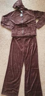 VELOURS BRUIN HUISPAK VEST CAPUCHON/RITS BROEK WIJDE PIJP M, Kleding | Dames, Huispakken, Ophalen of Verzenden, Nieuw, Maat 38/40 (M)