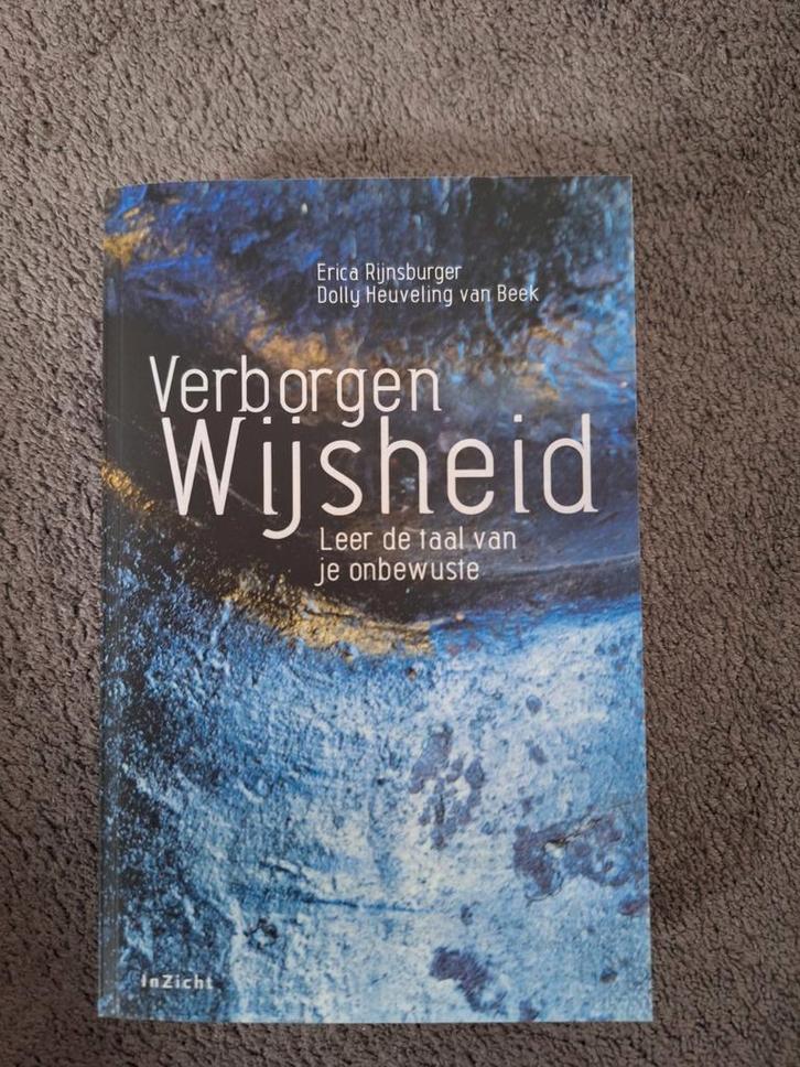 Dolly Heuveling van Beek - Verborgen wijsheid, Boeken, Psychologie, Zo goed als nieuw, Ophalen of Verzenden