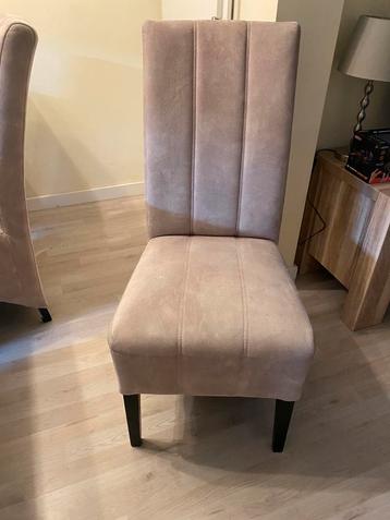 4 gratis stoelen aangeboden beschikbaar voor biedingen
