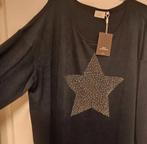 Prachtig nieuw shirt met glinsterende ster. Mooi met Kerst !, Blauw, Nieuw, Only Carmakoma, Shirt of Top