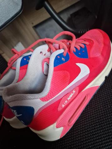 Mooie nikes beschikbaar voor biedingen