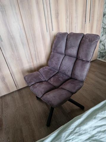 Comfortabele stoel fauteuil  beschikbaar voor biedingen