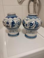 Twee blauw wit porseleinen vazen, Antiek en Kunst, Ophalen of Verzenden