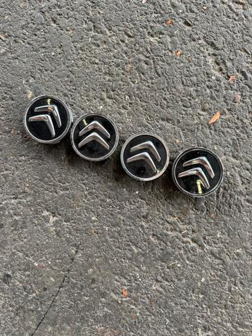 Naafdopjes naafkapjes citroen beschikbaar voor biedingen