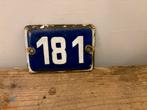 Oud Emaille huisnummer., Antiek en Kunst, Antiek | Emaille, Ophalen of Verzenden