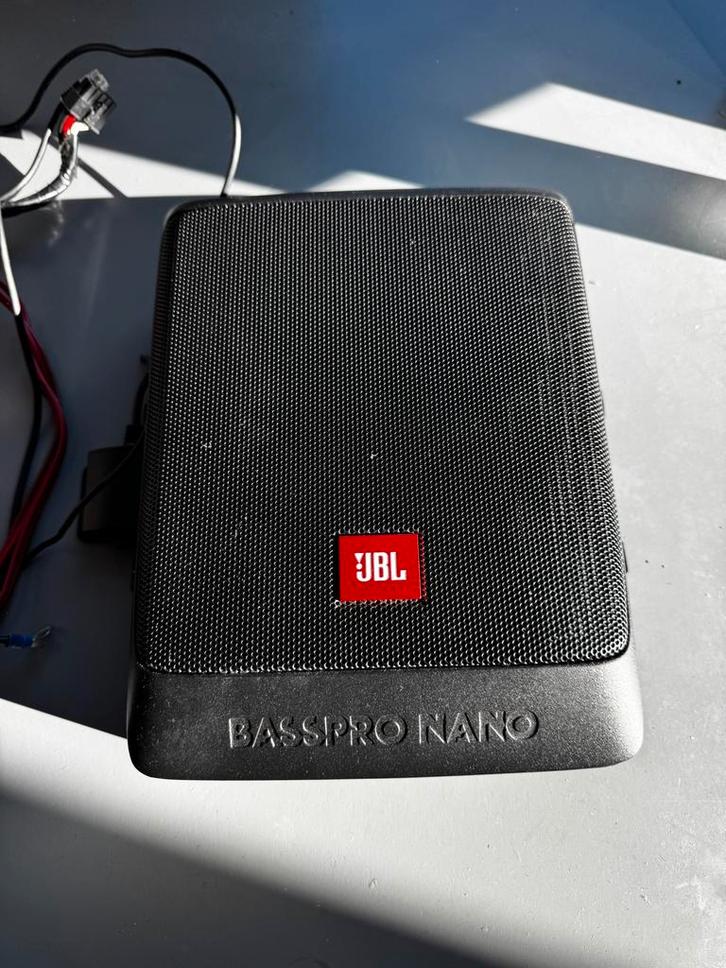 JBL Basspro Nano Subwoofer - Compacte kracht!, Auto diversen, Autospeakers, Gebruikt, Ophalen of Verzenden