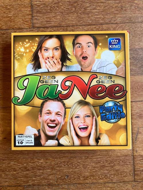 Partyspel - JA, NEE — 10+ — 2-12 spelers, Hobby en Vrije tijd, Gezelschapsspellen | Kaartspellen, Zo goed als nieuw, Een of twee spelers