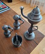 2 tinnen kannetjes  1 olielamp en 1 vijzelpotje., Ophalen