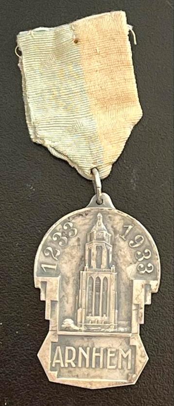 wandelmedaille Eusebiuskerk Arnhem 1233 -1933 700 jaar beschikbaar voor biedingen